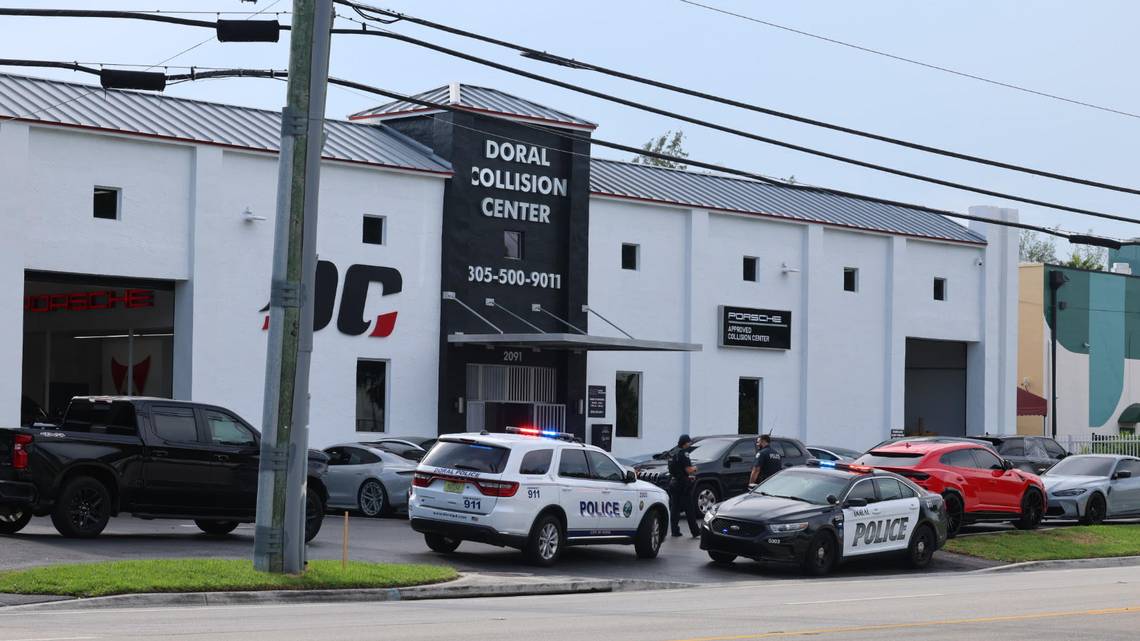 FBI RAIDS BUSINESS 00839 PPP 1